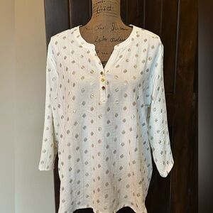 Beautiful petite blouse-New with tag!